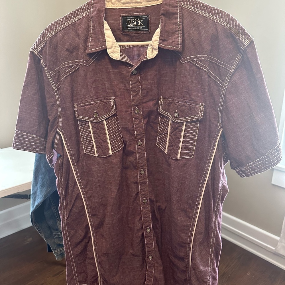 Men's Buckle Black Burgundy Shirt